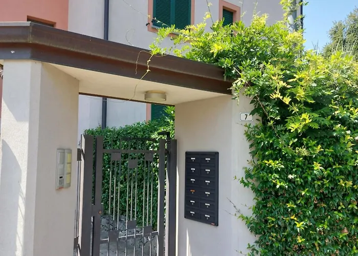 아파트 A Casa Di Clara *